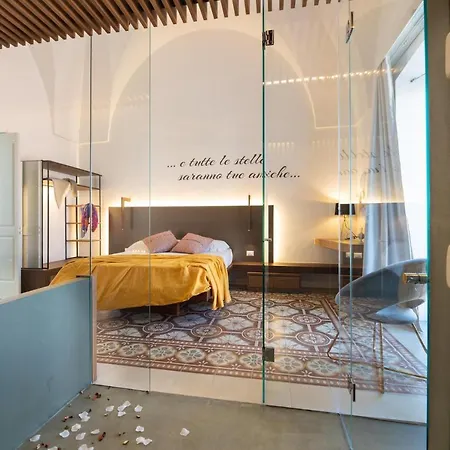 Palazzo Flora *