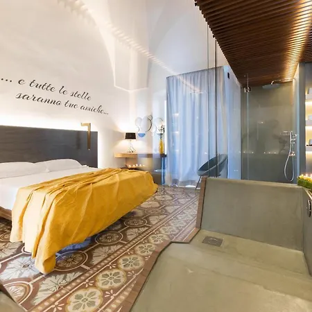 Palazzo Flora * Collepasso